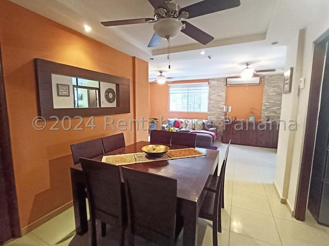 Exclusive House in Villas del Golf